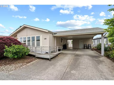 16500 SE 1st St #118, Vancouver, WA 98684