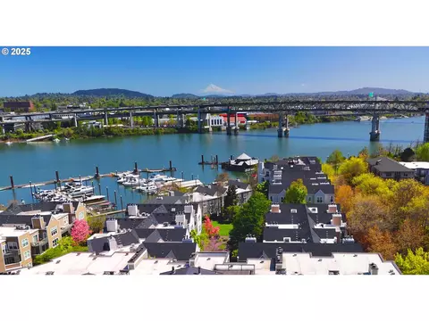 205 S Montgomery St #B204, Portland, OR 97201