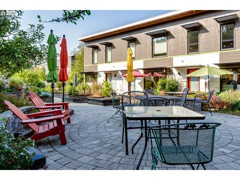 2855 Friendly St, Eugene, OR 97405 photo 1