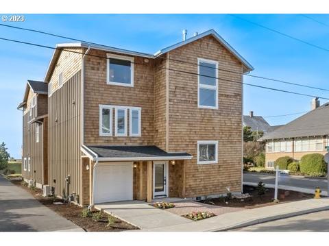 920 Beach Dr #1, Seaside, OR 97138