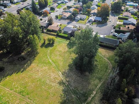SE 1st St, Gresham, OR 97080