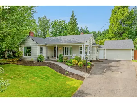 8345 SW Cashmur Ln, Portland, OR 97225