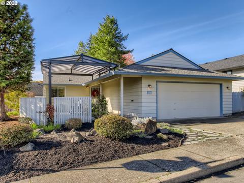 15585 SW 109th Ave, Tigard, OR 97224