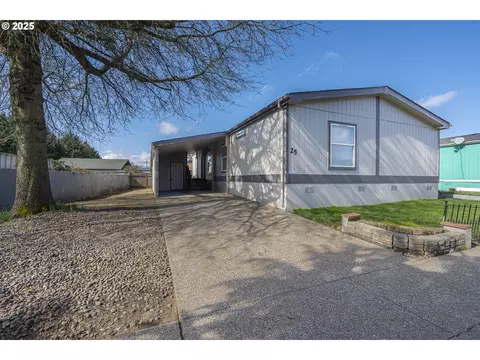 1500 S Sandoz Rd #25, Newberg, OR 97132