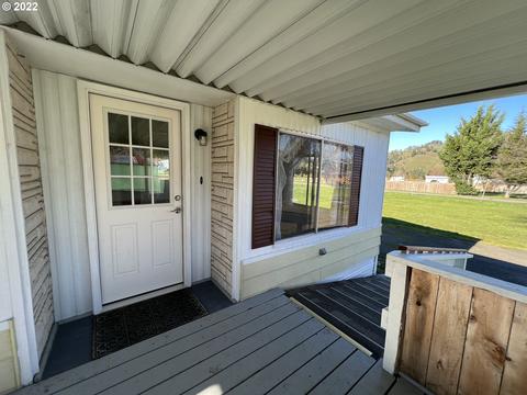 1190 1st Ave, Powers, OR 97466 photo 1