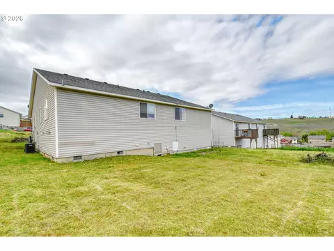 Exterior - 921 SW Nye Ave, Pendleton, OR 97801 photo 8 of 8