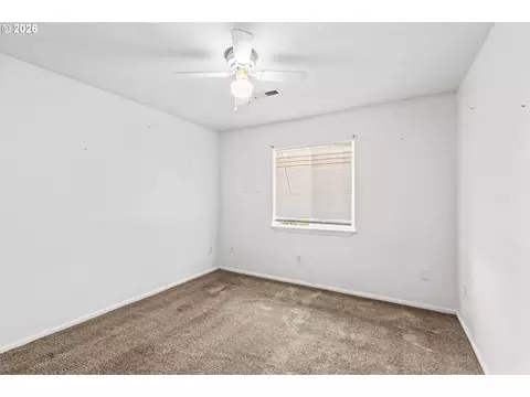 Bedroom - 922 Williams St, Eugene, OR 97402 photo 3 of 6