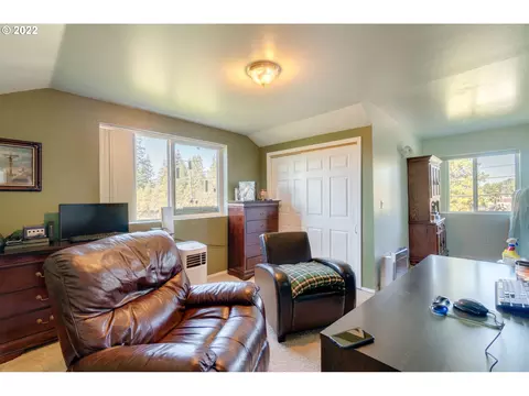 Other - 38376 Hood St, Sandy, OR 97055 photo 1 of 8