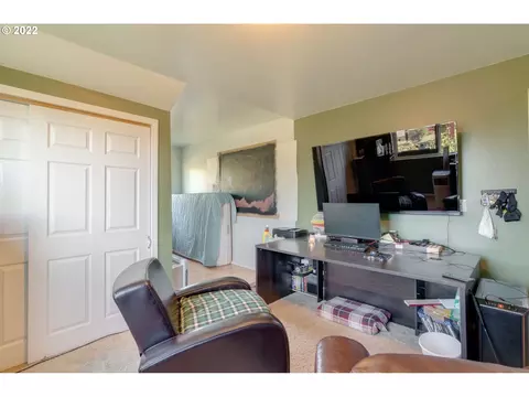 Other - 38376 Hood St, Sandy, OR 97055 photo 2 of 8