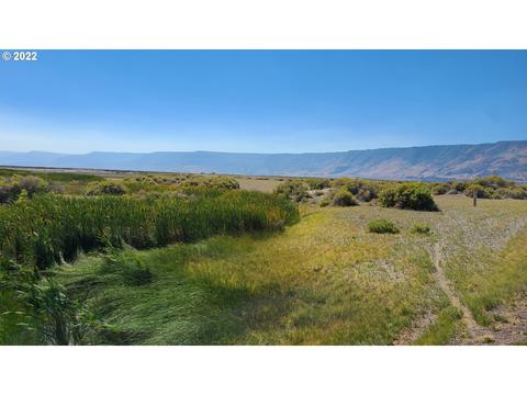 Thousand Springs Ln, Summer Lake, OR 97640