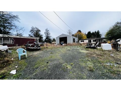 90875 Caraway Ln, Coos Bay, OR 97420
