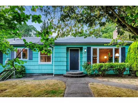 1911 SW Marigold St, Portland, OR 97219