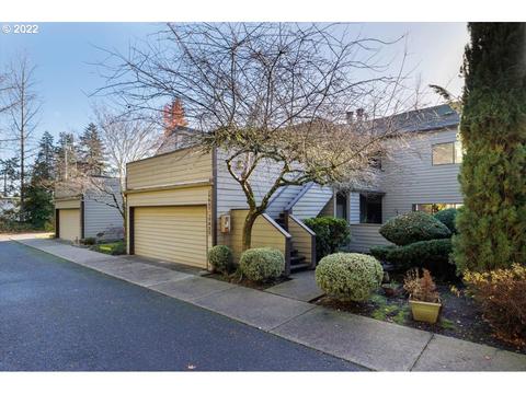 17027 SW Versailles Ln, King City, OR 97224