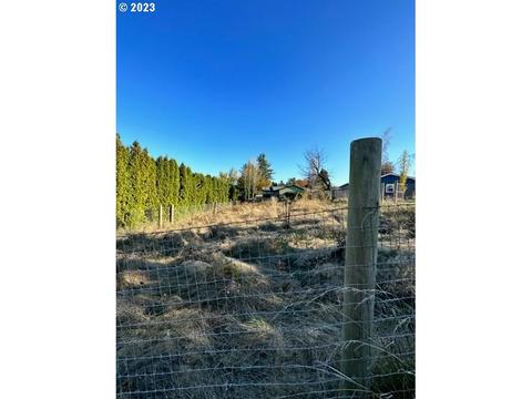 12602 SE Boss Ln, Milwaukie, OR 97222