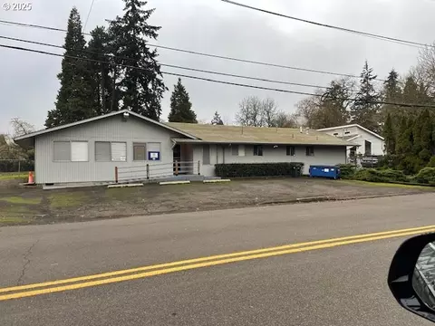 32 Marion Ln, Eugene, OR 97404