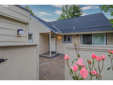 220 NE Village Squire Ave # 5, Gresham, OR 97030 photo 1