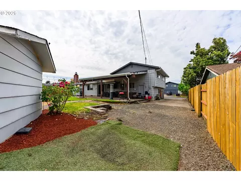 1830 Yolanda Ave, Springfield, OR 97477 photo 42