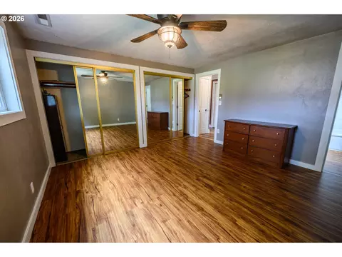 1830 Yolanda Ave, Springfield, OR 97477 photo 34