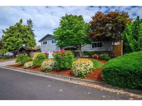 1830 Yolanda Ave, Springfield, OR 97477 photo 2