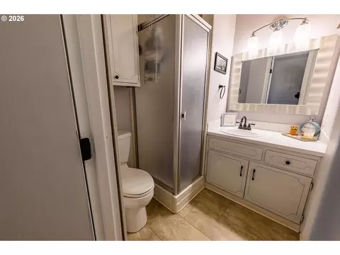 1830 Yolanda Ave, Springfield, OR 97477 photo 26