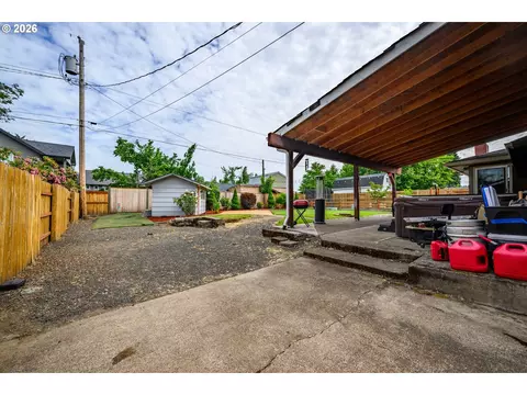 1830 Yolanda Ave, Springfield, OR 97477 photo 43