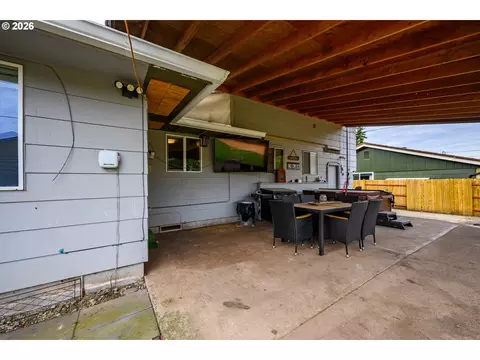 1830 Yolanda Ave, Springfield, OR 97477 photo 45