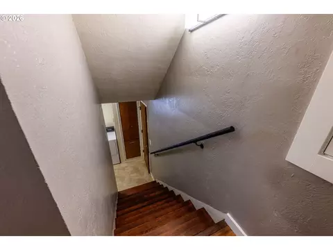 1830 Yolanda Ave, Springfield, OR 97477 photo 25