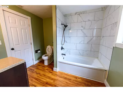 1830 Yolanda Ave, Springfield, OR 97477 photo 38
