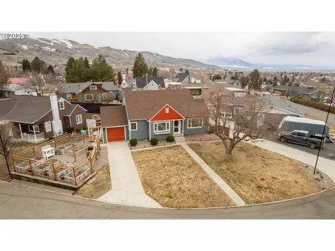 205 Hillcrest Dr, Baker City, OR 97814