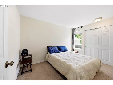 Bedroom - 724 SE Rene Ave, Gresham, OR 97080 photo 1 of 2
