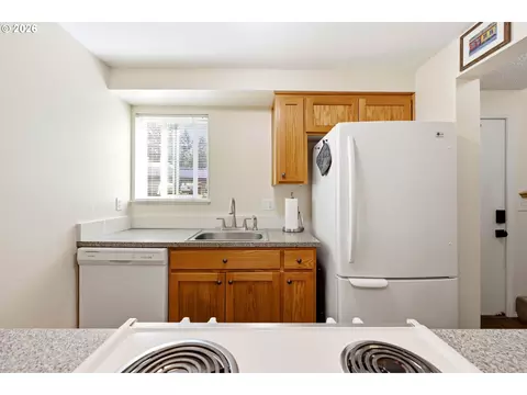 Kitchen - 724 SE Rene Ave, Gresham, OR 97080 photo 1 of 3