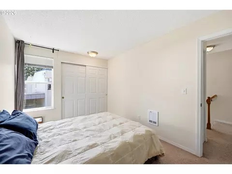 Bedroom - 724 SE Rene Ave, Gresham, OR 97080 photo 2 of 2
