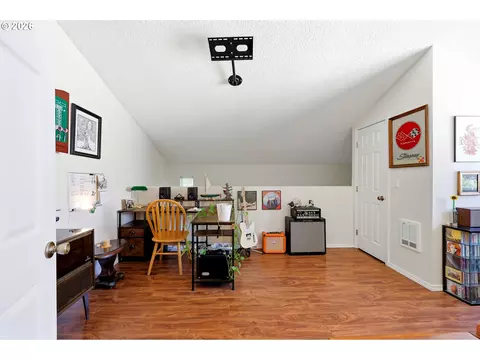 Other - 724 SE Rene Ave, Gresham, OR 97080 photo 6 of 9