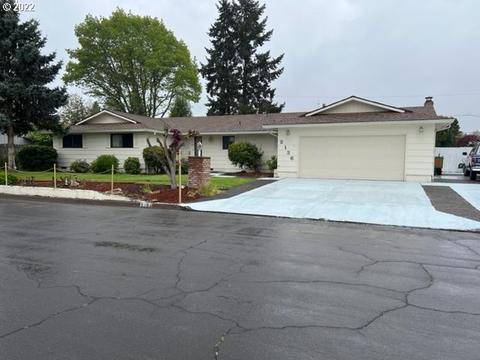 2136 Loch Dr, Springfield, OR 97477 photo 1