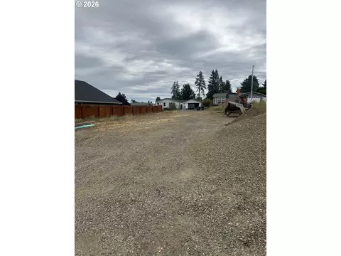 658 Boulder Loop, Creswell, OR 97426 photo 2