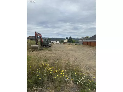 658 Boulder Loop, Creswell, OR 97426 photo 3