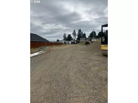 658 Boulder Loop, Creswell, OR 97426