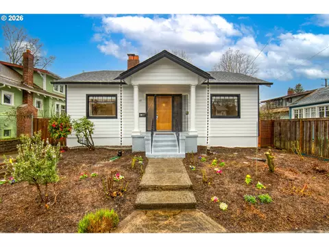 2123 SE 52nd Ave, Portland, OR 97215