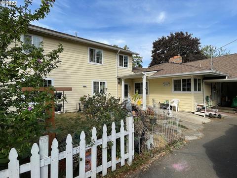 943 SE 4th St, Gresham, OR 97080 photo 1