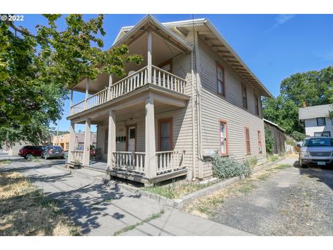 338 SW 3rd St, Pendleton, OR 97801 photo 1