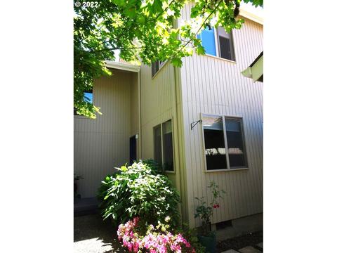 2594 Brittania Pl, Eugene, OR 97405 photo 1