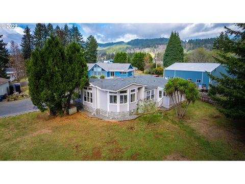 97113 Hilltop Dr, Brookings, OR 97415