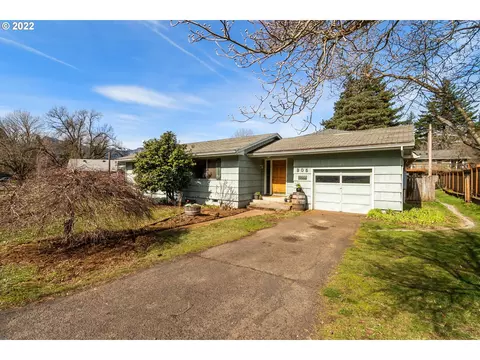 305 Sunset Rd, Cascade Locks, OR 97014 photo 1