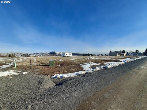 951 N 15th Ave, Elgin, OR 97827 photo 1