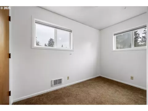 Bedroom - 485 S 46th St, Springfield, OR 97478 photo 1 of 6