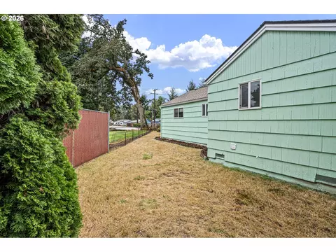 Exterior - 485 S 46th St, Springfield, OR 97478 photo 6 of 6
