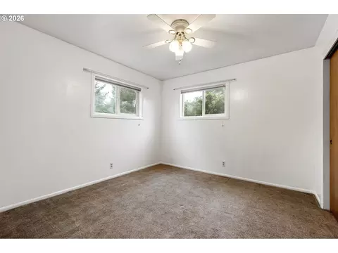 Bedroom - 485 S 46th St, Springfield, OR 97478 photo 4 of 6