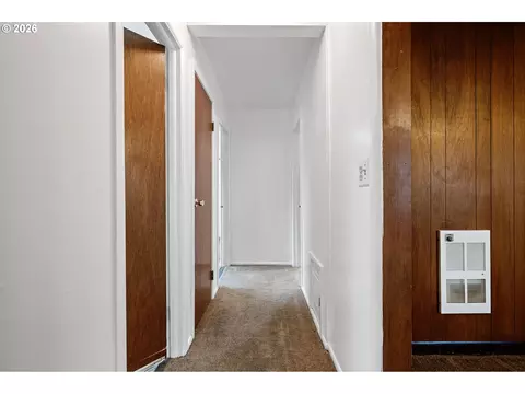 Entry Way - 485 S 46th St, Springfield, OR 97478 photo 1 of 1