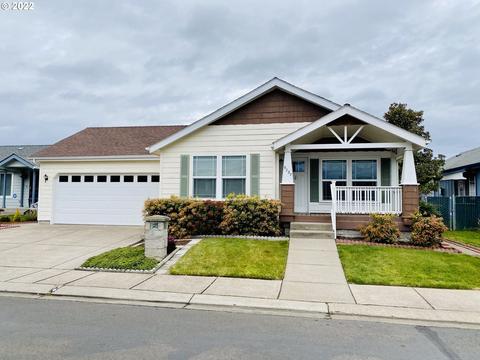 5227 Golden Eagle Dr, Eugene, OR 97402 photo 1