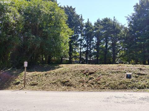 W 1st St, Cannon Beach, OR 97110